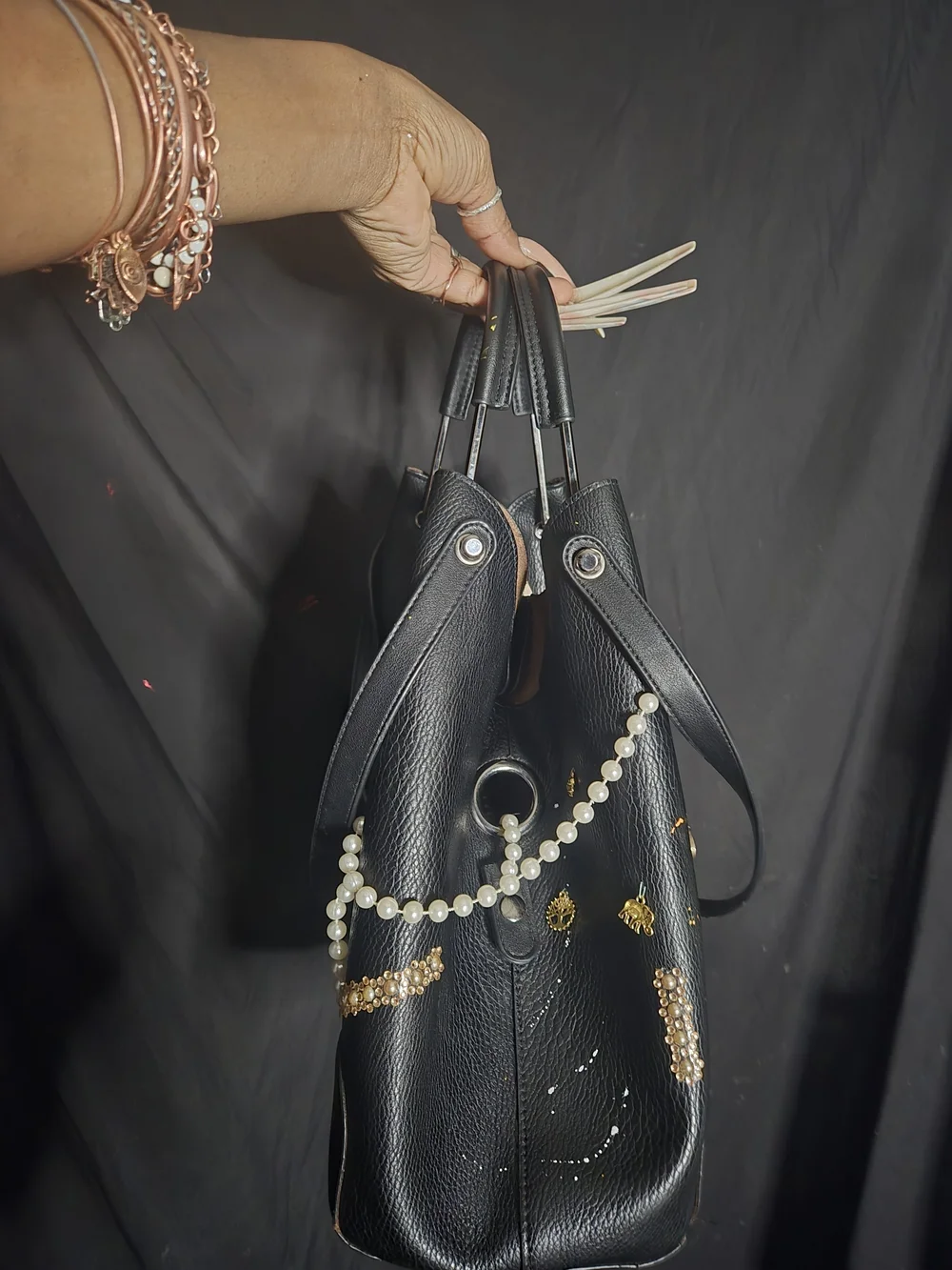 Black Minnie Mouse Pearl-Accent Shoulder Bag